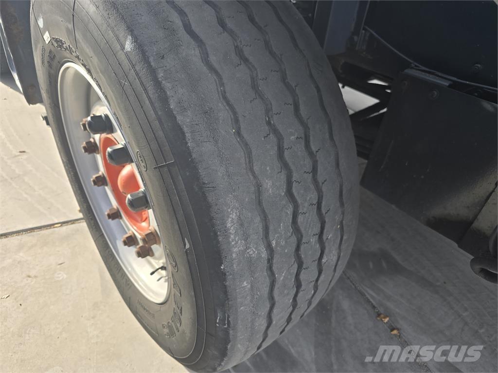  [div] DAF TT2100DH Terminálový tahač