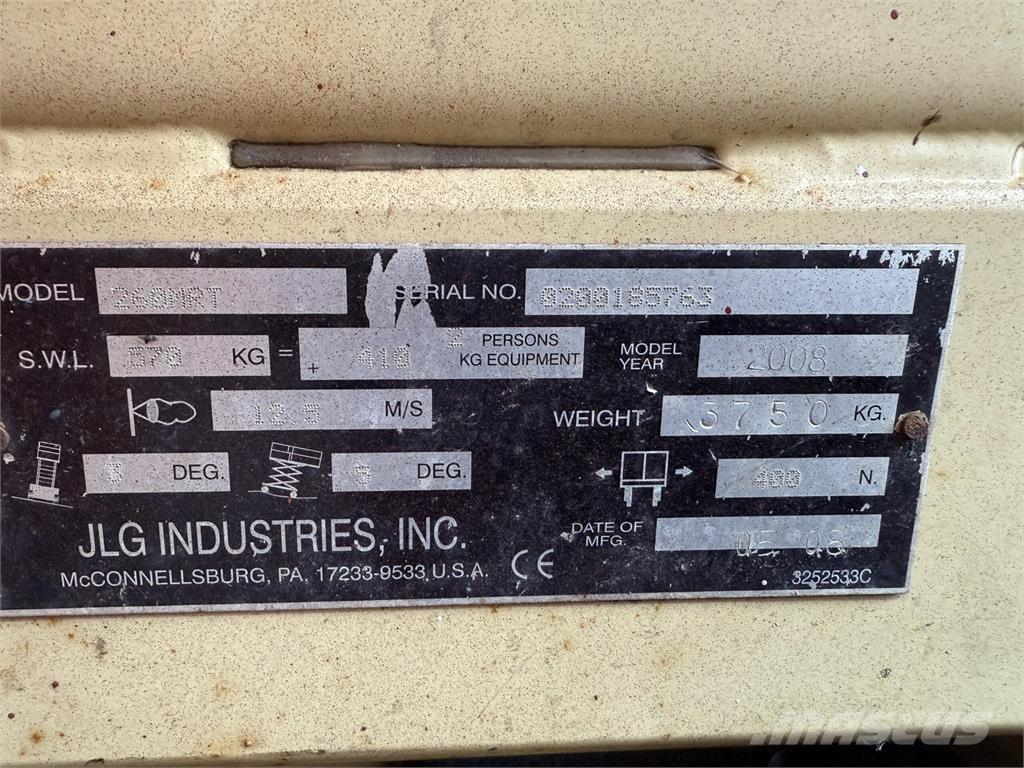 JLG 260 MRT Nůžková zvedací plošina