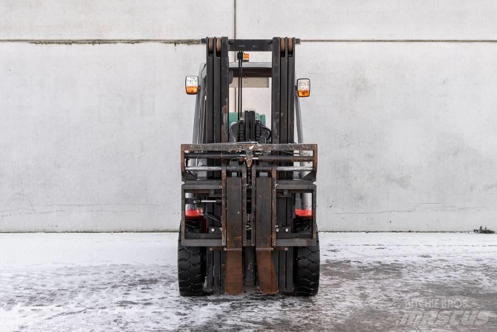 Manitou MI 35 G Dieselové vozíky