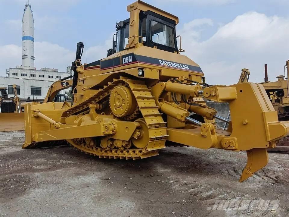 CAT D9N Pásové dozery