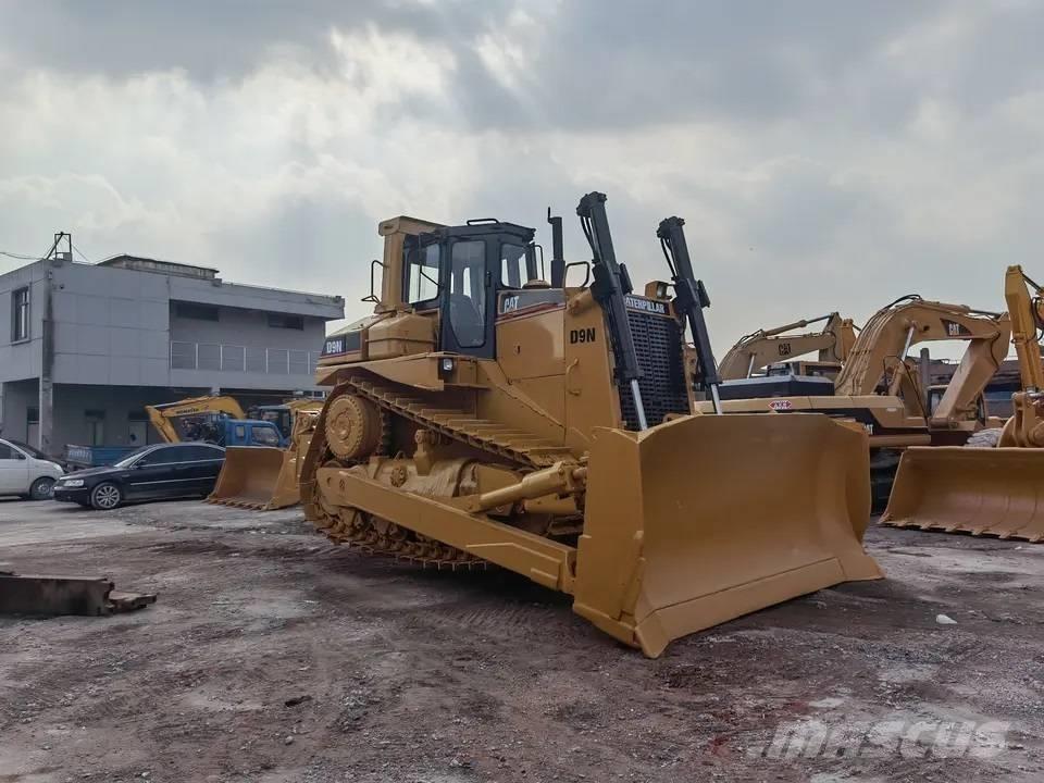CAT D9N Pásové dozery