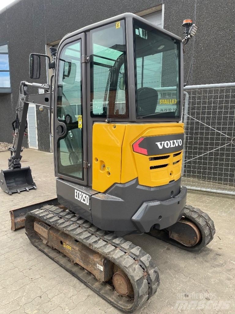 Volvo ECR25D Mini rýpadla < 7t