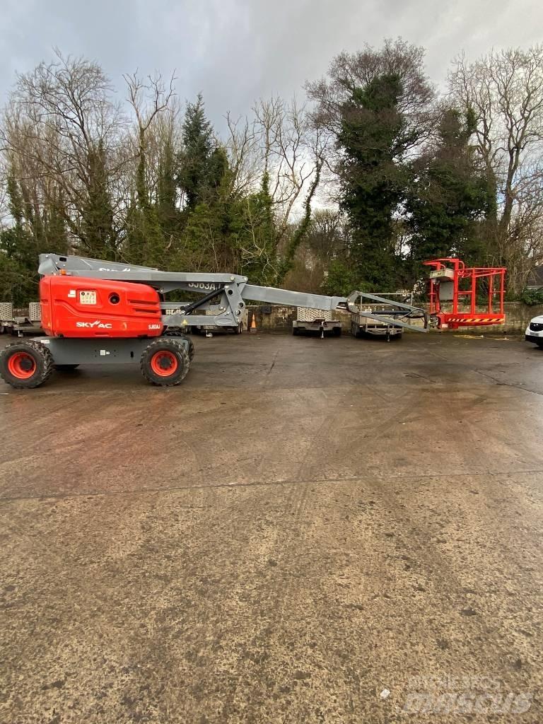 SkyJack SJ 63 AJ Kloubové plošiny