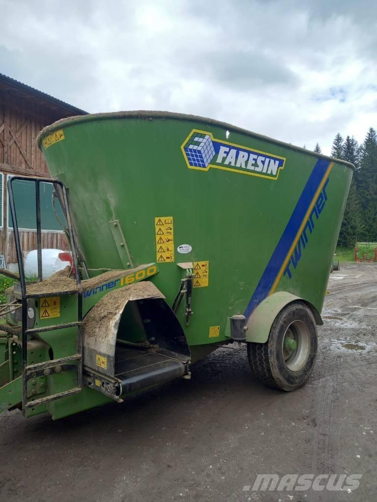Faresin Twinner 16 Míchačky krmiva