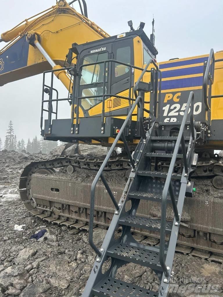 Komatsu PC 1250 -11EO Pásová rýpadla