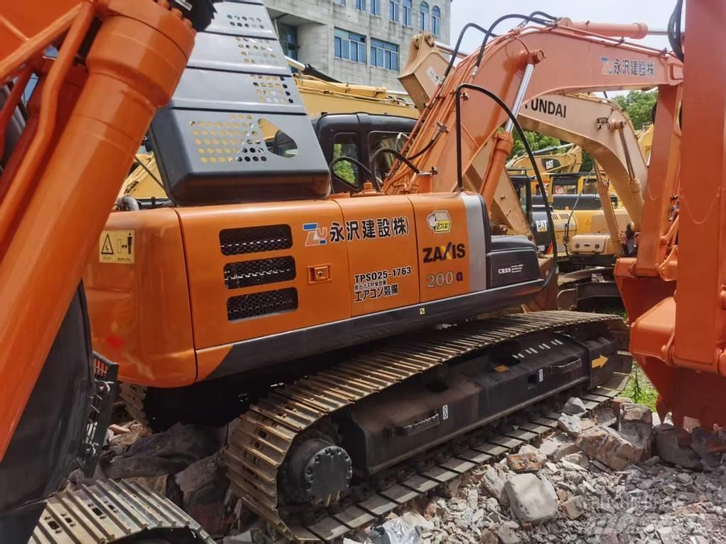 Hitachi ZX 200 Pásová rýpadla