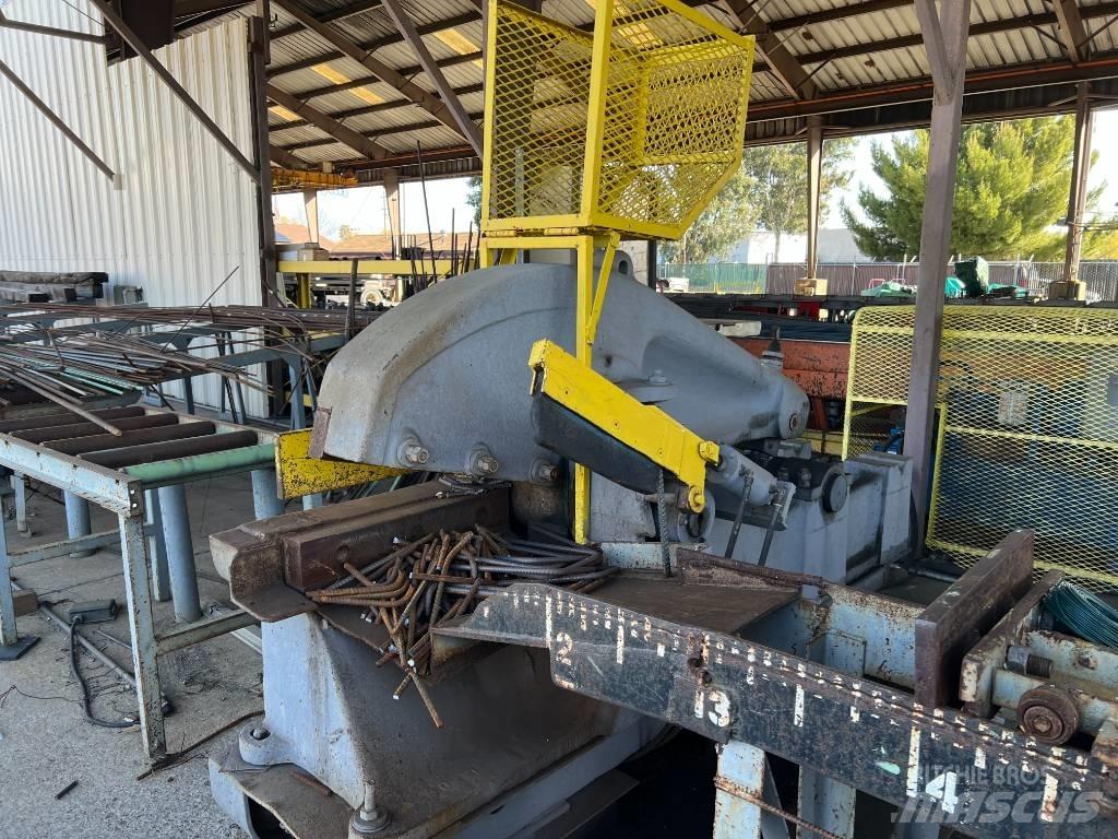 MILWAUKEE Shear   No. 2 Stroje pro manipulaci s odpadem