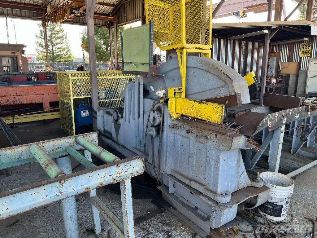 MILWAUKEE Shear   No. 2 Stroje pro manipulaci s odpadem