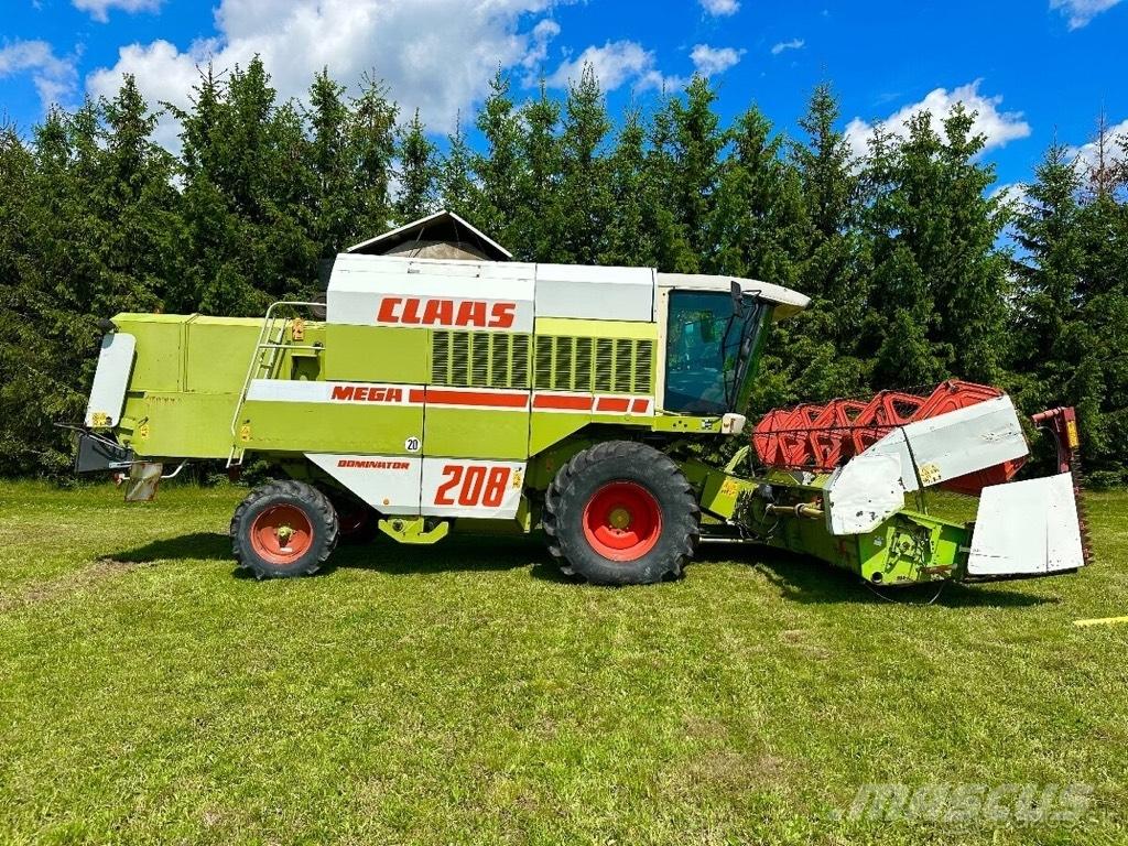 CLAAS Mega 208 Sklízecí mlátičky
