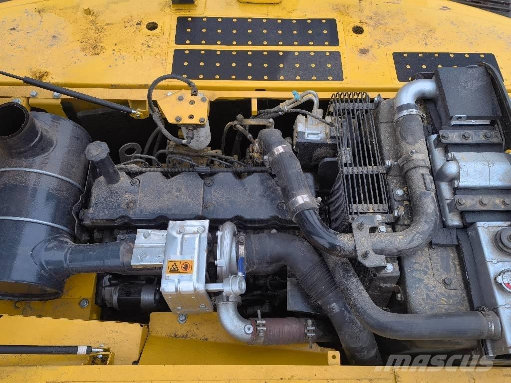 Komatsu PC 220-8 Pásová rýpadla