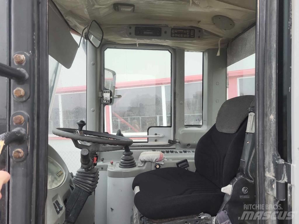 Hyundai HL 740-7 A Kolové nakladače