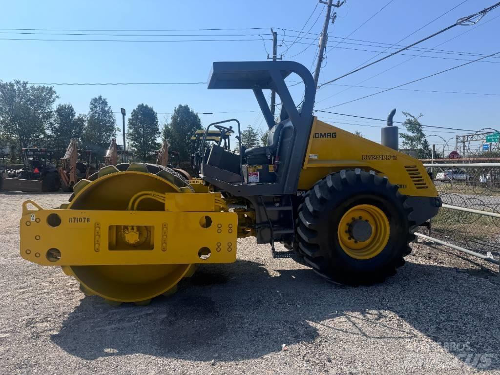 Bomag BW 211 P D-3 Tahačové válce