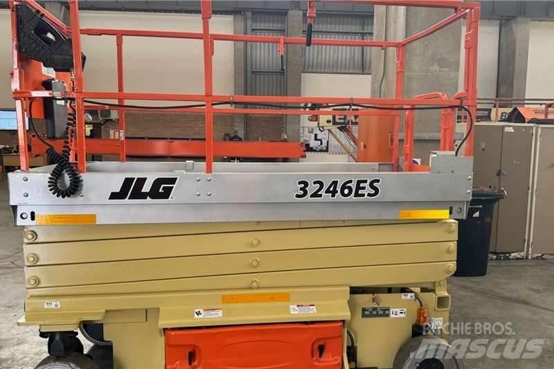 JLG 2014 JLG 3246 Nůžková zvedací plošina