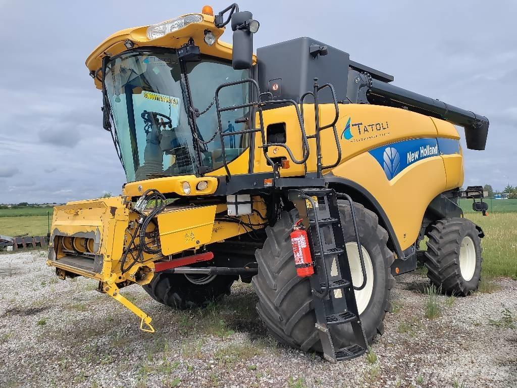 New Holland CX 8070 Sklízecí mlátičky