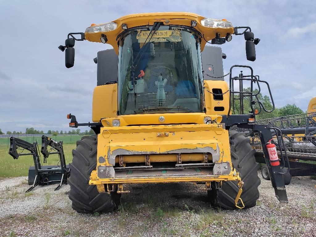 New Holland CX 8070 Sklízecí mlátičky