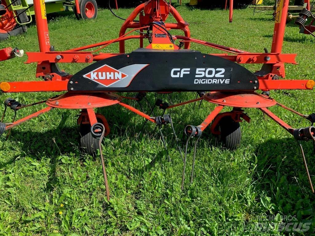 Kuhn GF 502 Obraceče a shrabovače sena