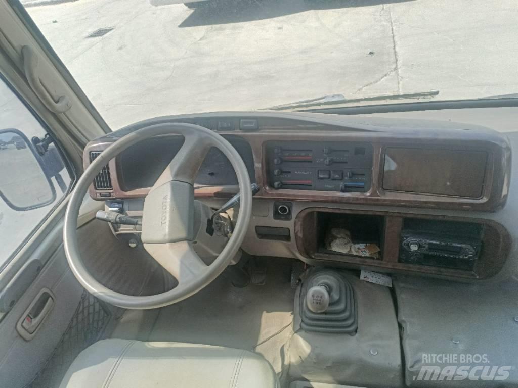 Toyota Coaster Bus Minibusy