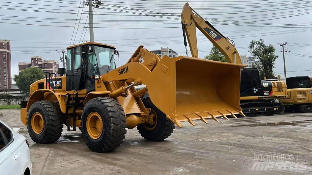 CAT 966 H Kolové nakladače