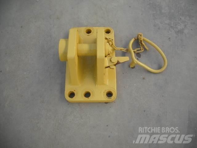 Komatsu D65EX PX Pásové dozery