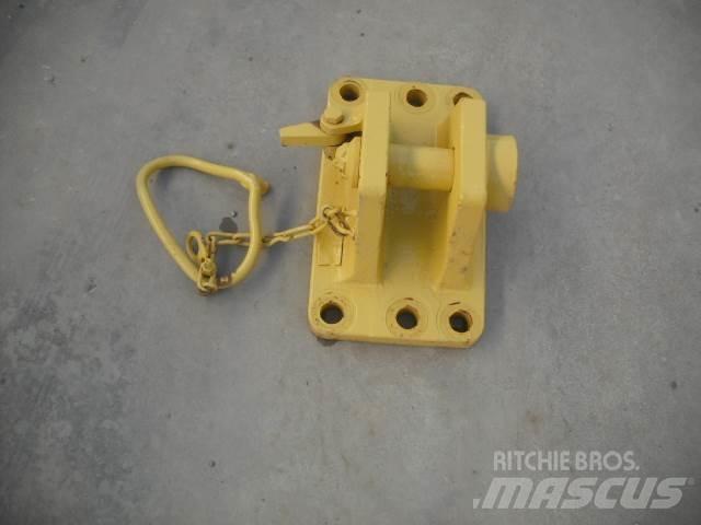 Komatsu D65EX PX Pásové dozery