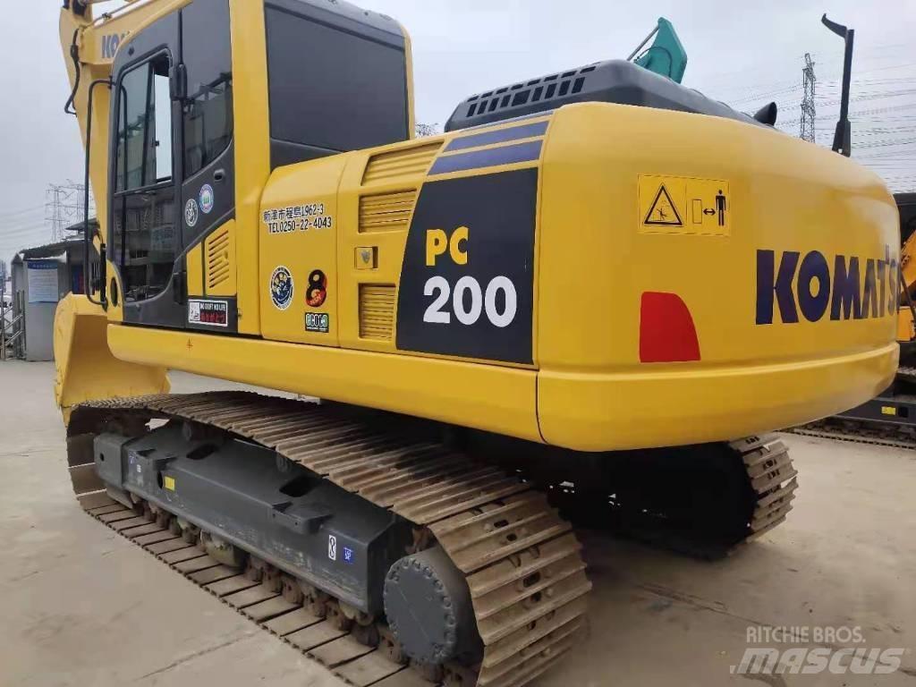 Komatsu PC 200 Pásová rýpadla