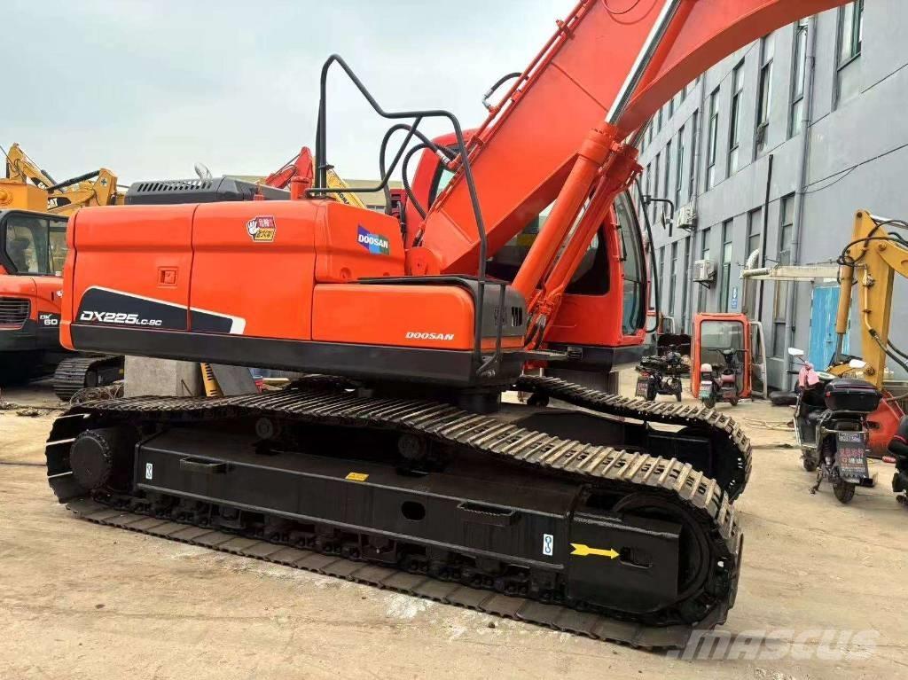 Doosan DX 225 LC Pásová rýpadla