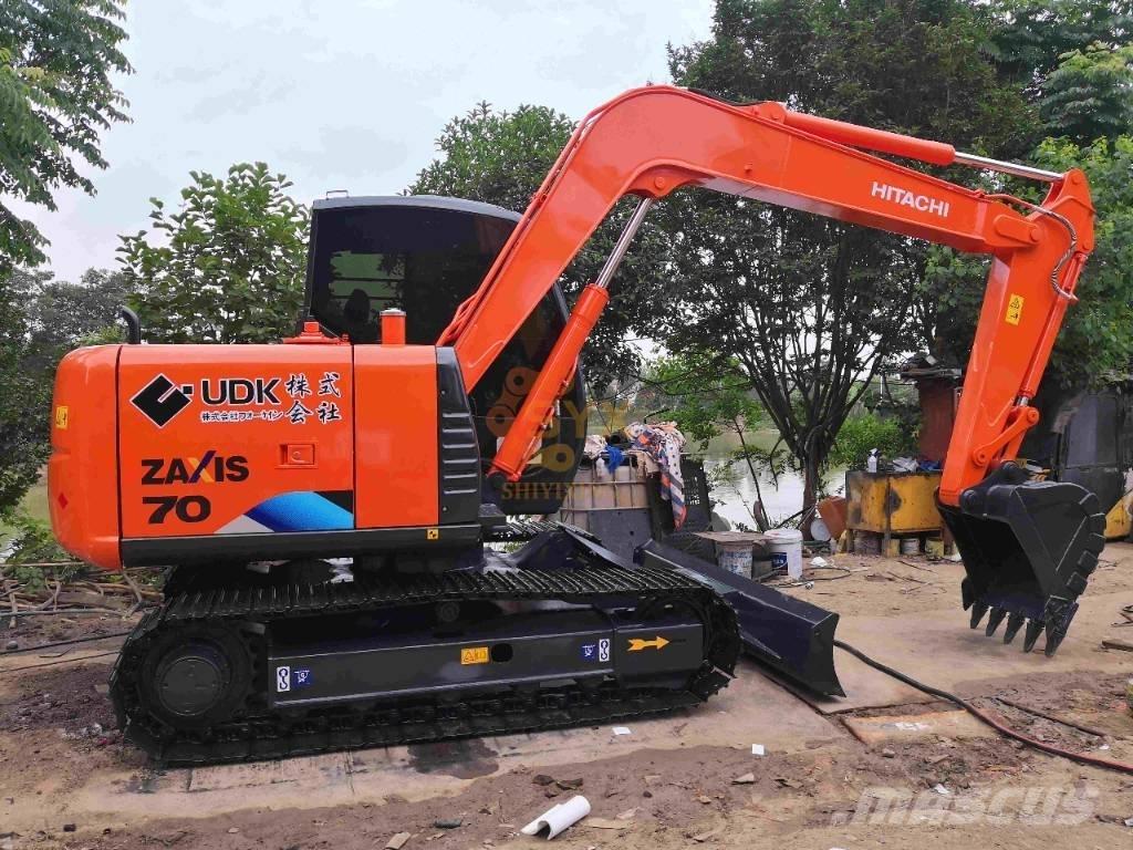 Hitachi ZX 70 Midi rýpadla 7t - 12t