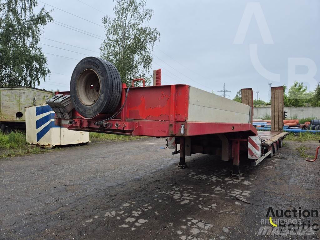 HRD STL M4N Plachtové návěsy