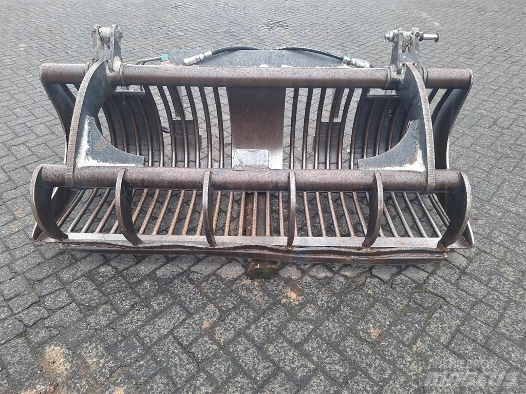 Volvo BM L 30 Krmítka, krmné žlaby