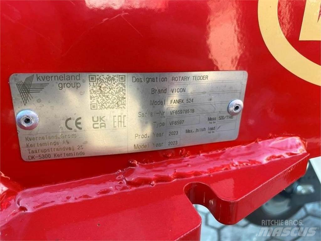 Vicon FANEX 524 Obraceče a shrabovače sena