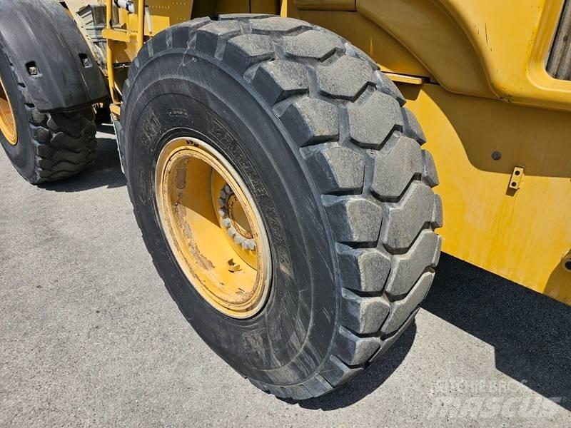 CAT 930 G Kolové nakladače