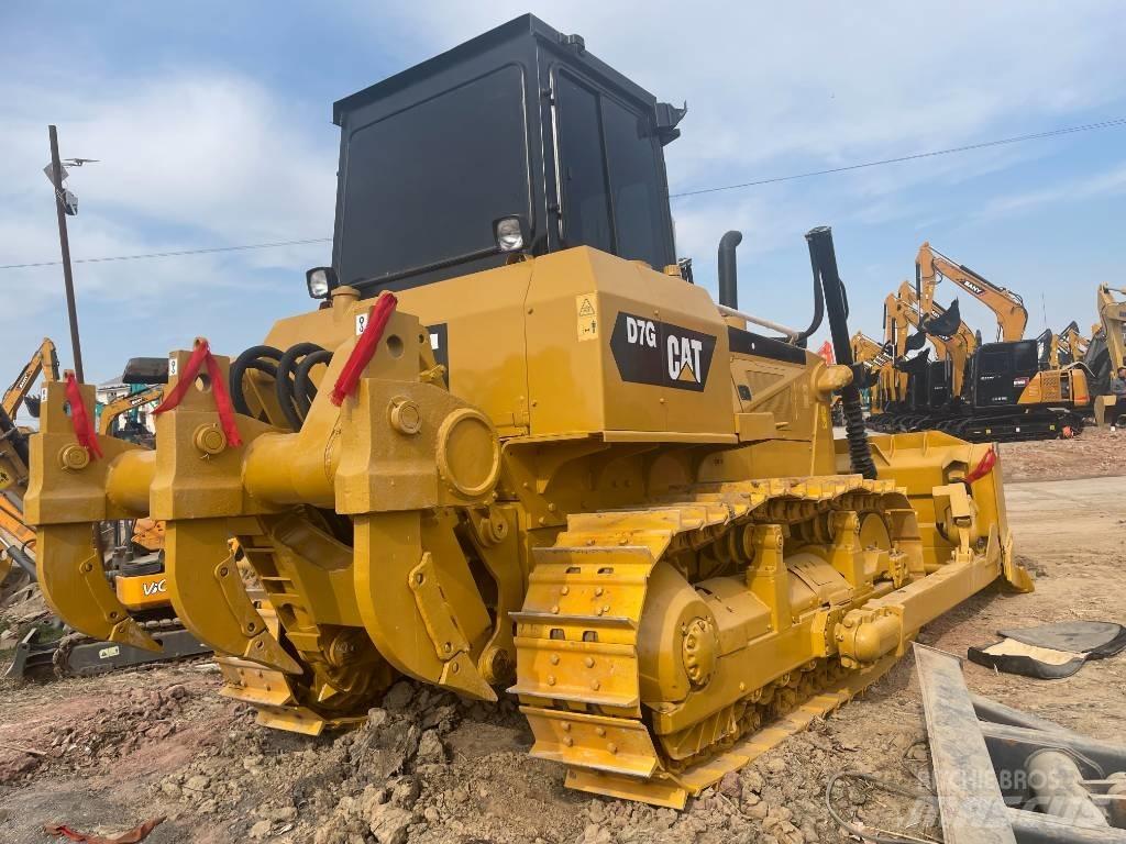 CAT D 7 G Pásové dozery