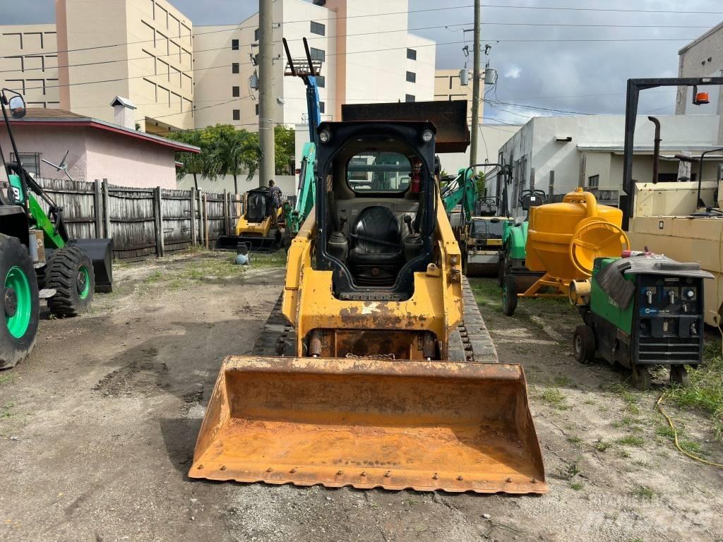 CAT 259 D Smykem řízené nakladače
