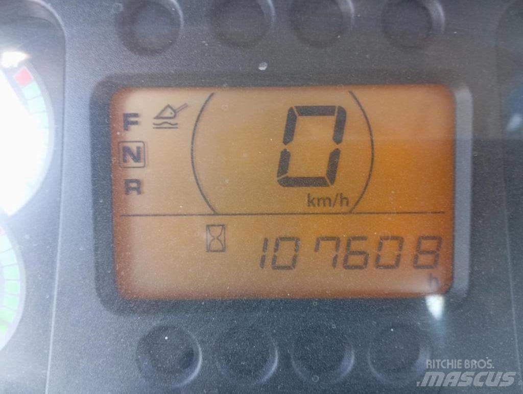 Hitachi ZW 140 Kolové nakladače