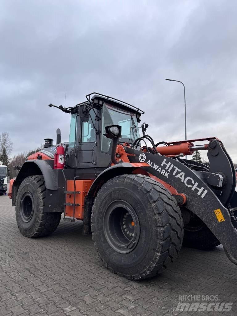 Hitachi ZW 220-7 Kolové nakladače