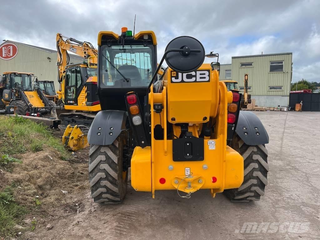 JCB 540-180 Teleskopické kolové nakladače