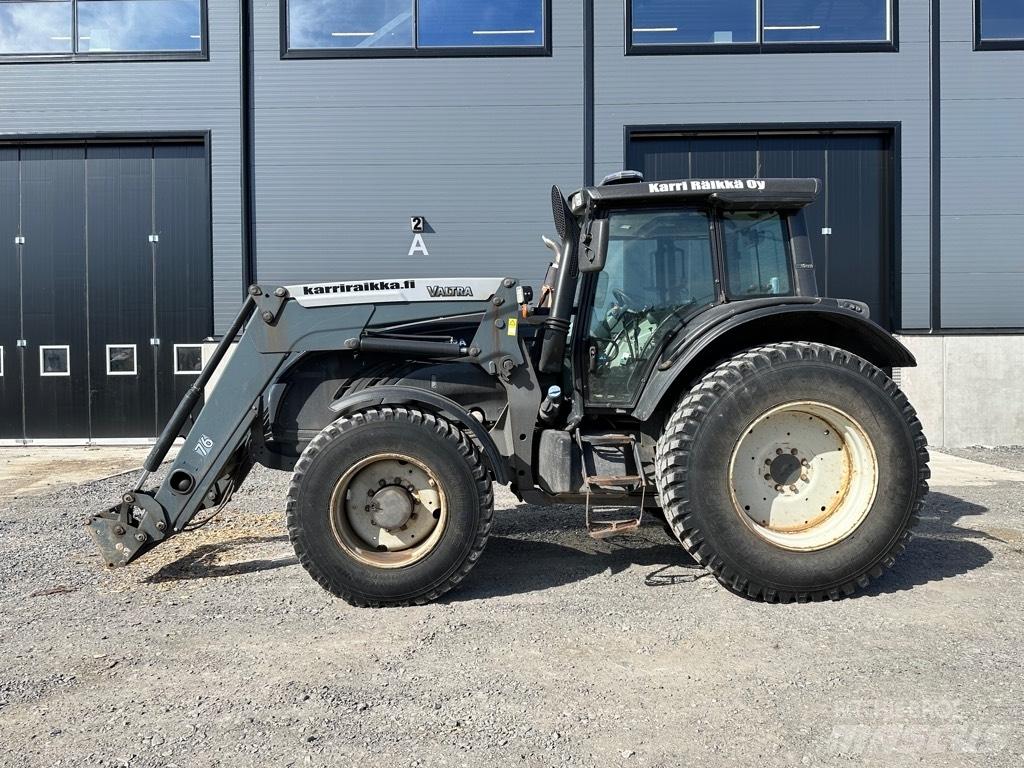 Valtra T 173 Traktory