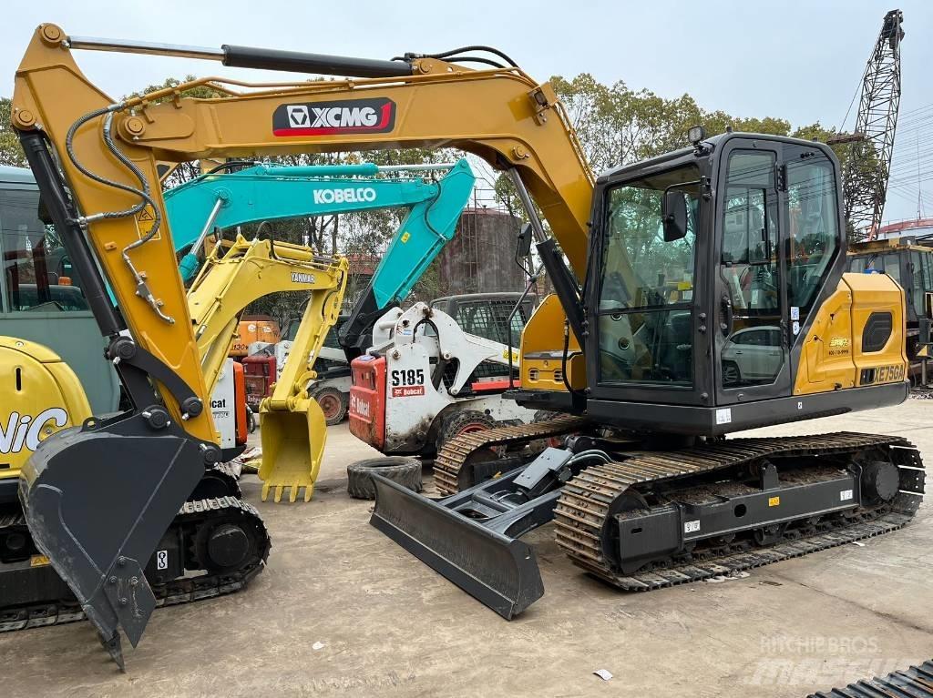 XCMG XE 75 D Midi rýpadla 7t - 12t
