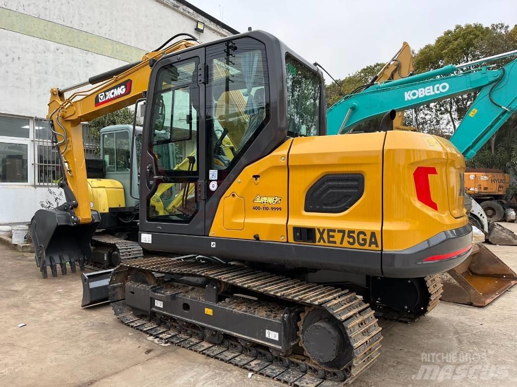 XCMG XE 75 D Midi rýpadla 7t - 12t