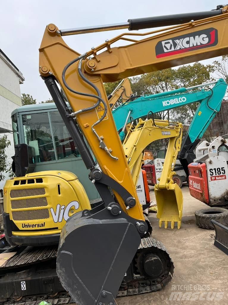 XCMG XE 75 D Midi rýpadla 7t - 12t