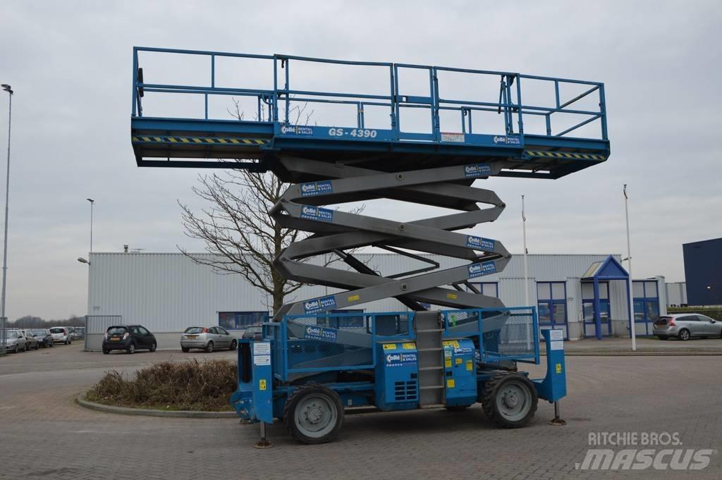 Genie GS4390RT Nůžková zvedací plošina