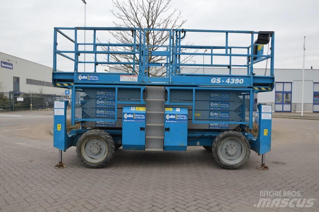 Genie GS4390RT Nůžková zvedací plošina