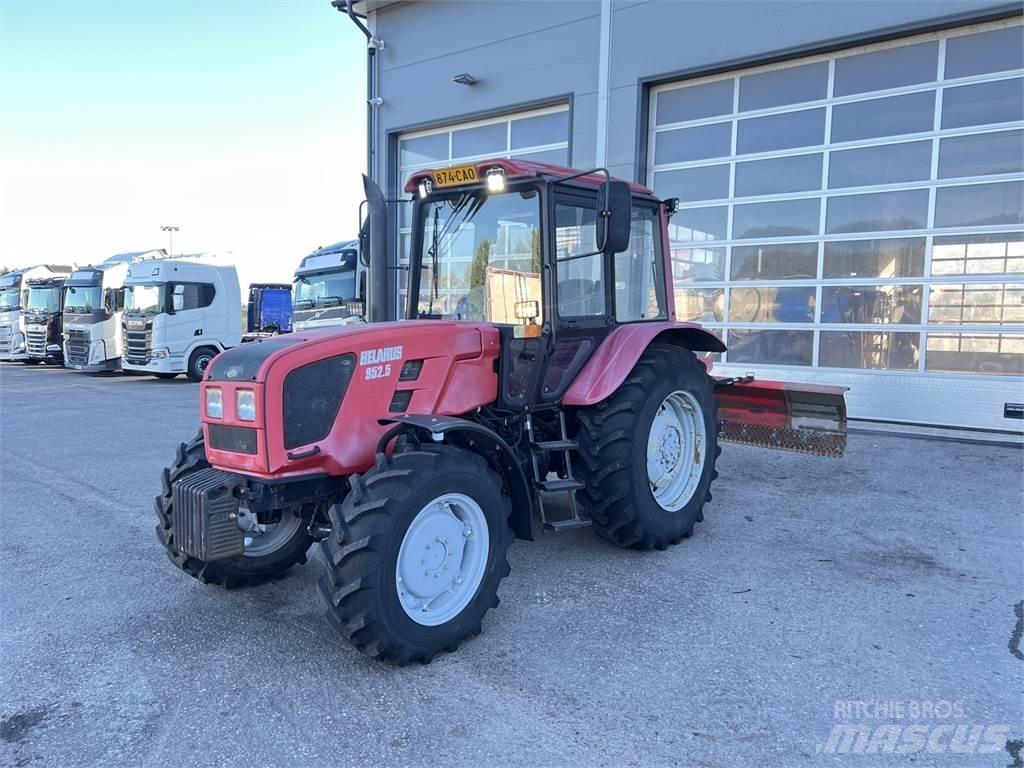 Belarus 952.5 Traktory