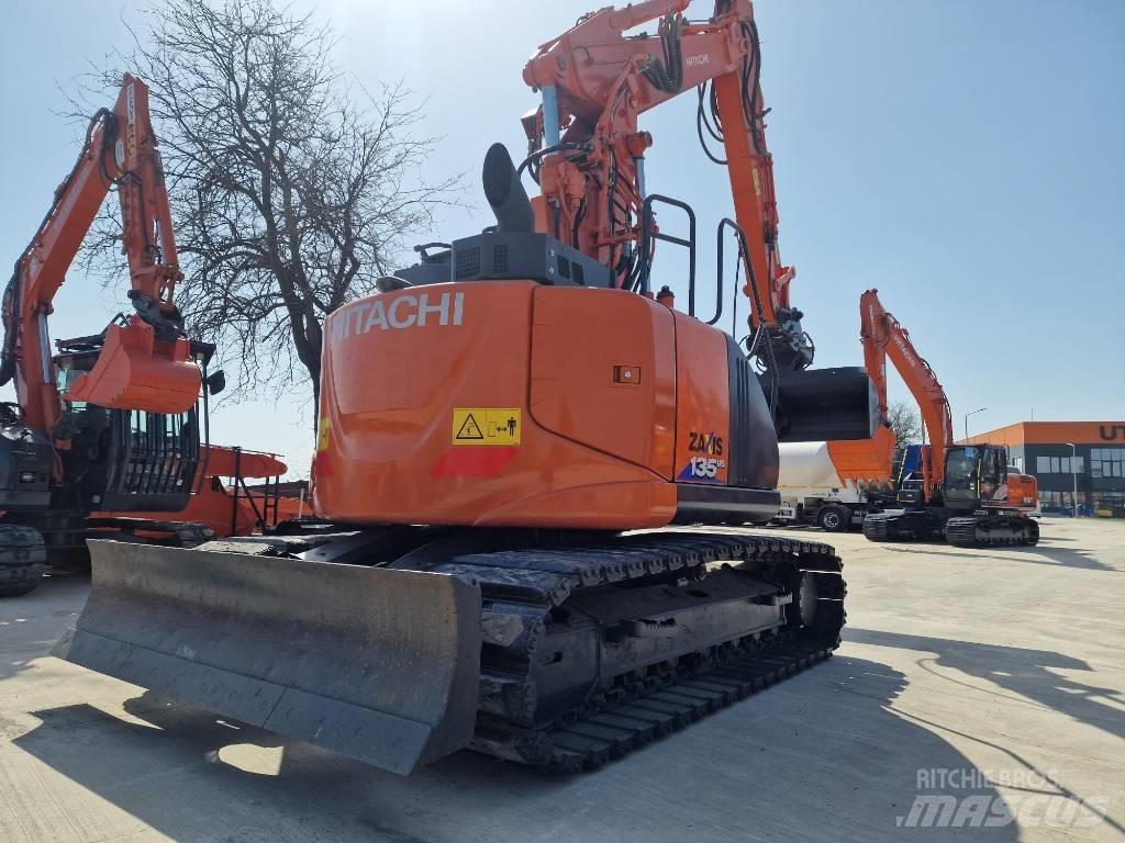 Hitachi ZX135-6 Pásová rýpadla