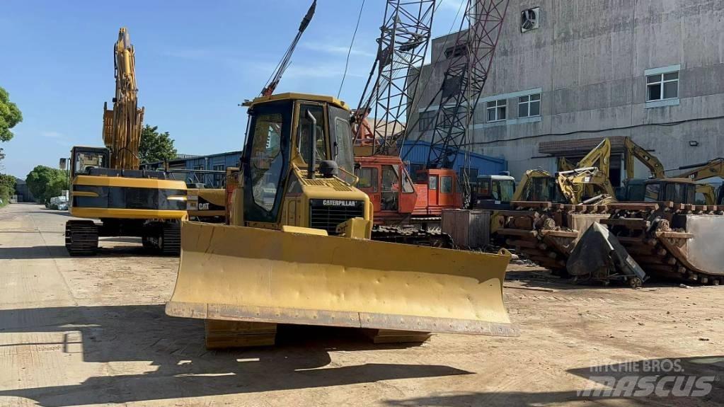 CAT D5G LGP Pásové dozery