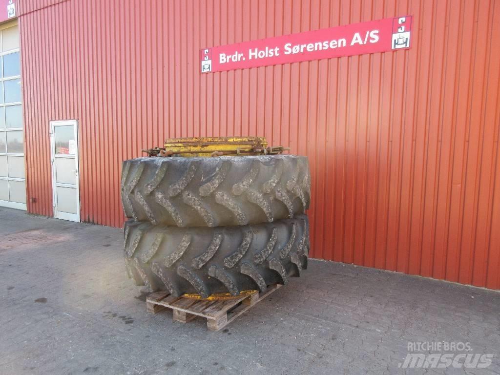 Firestone 20.8-38 Pneumatiky, kola a ráfky