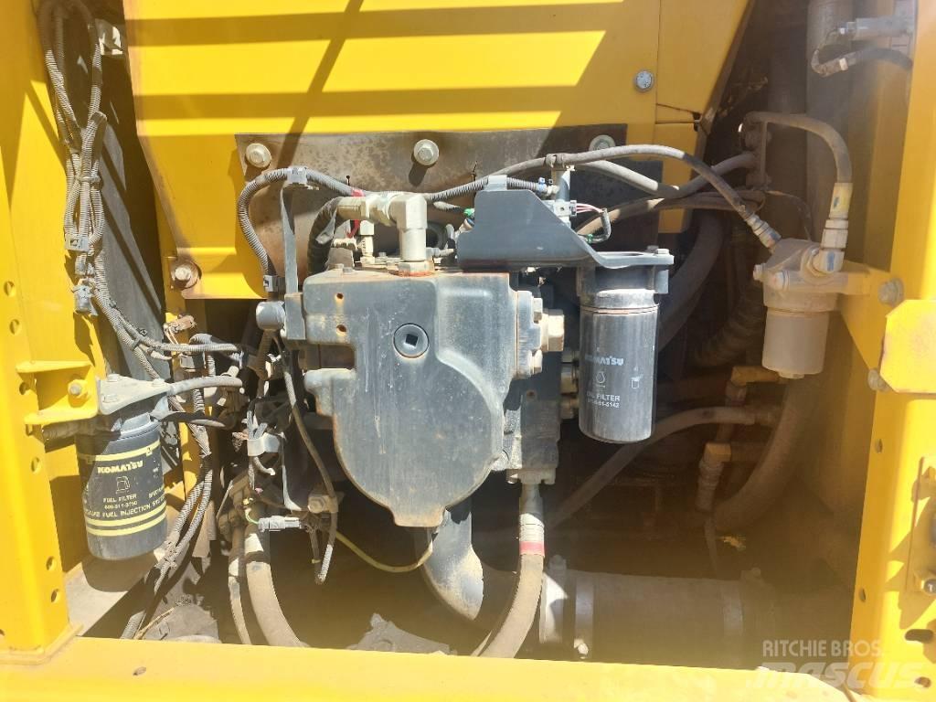 Komatsu PC240LC-10 Pásová rýpadla