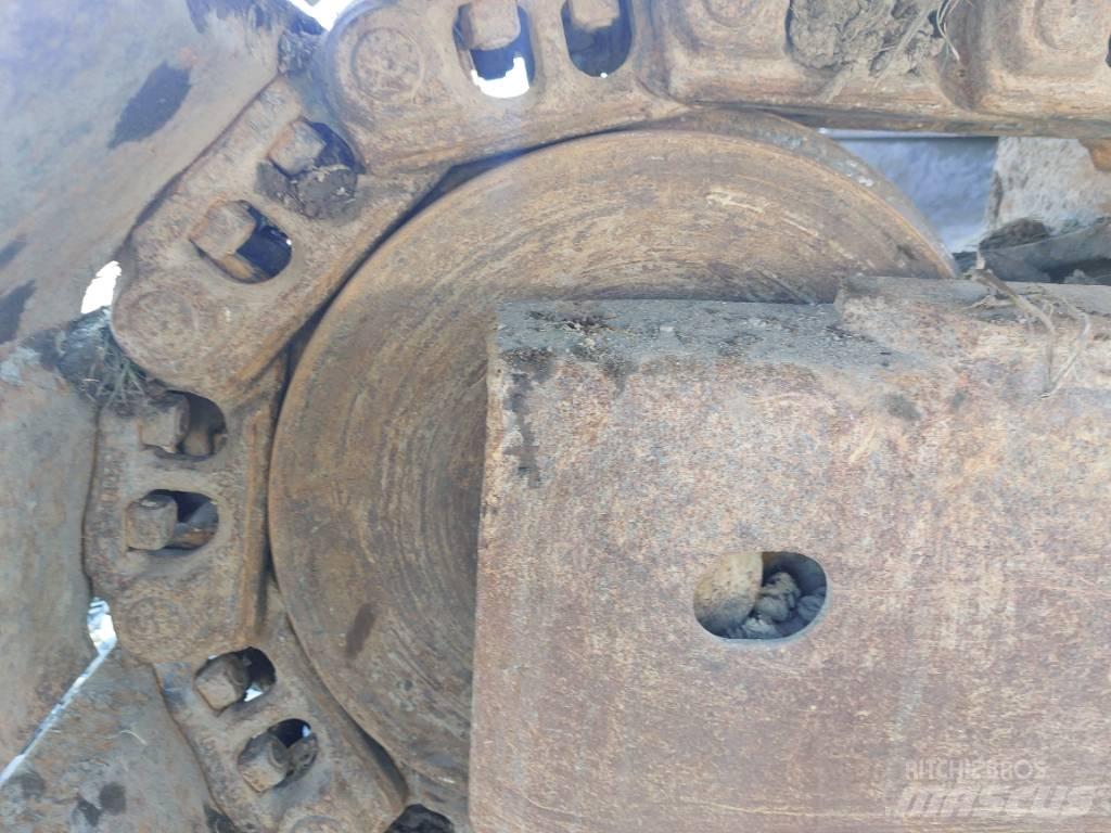 Komatsu PC240LC-10 Pásová rýpadla