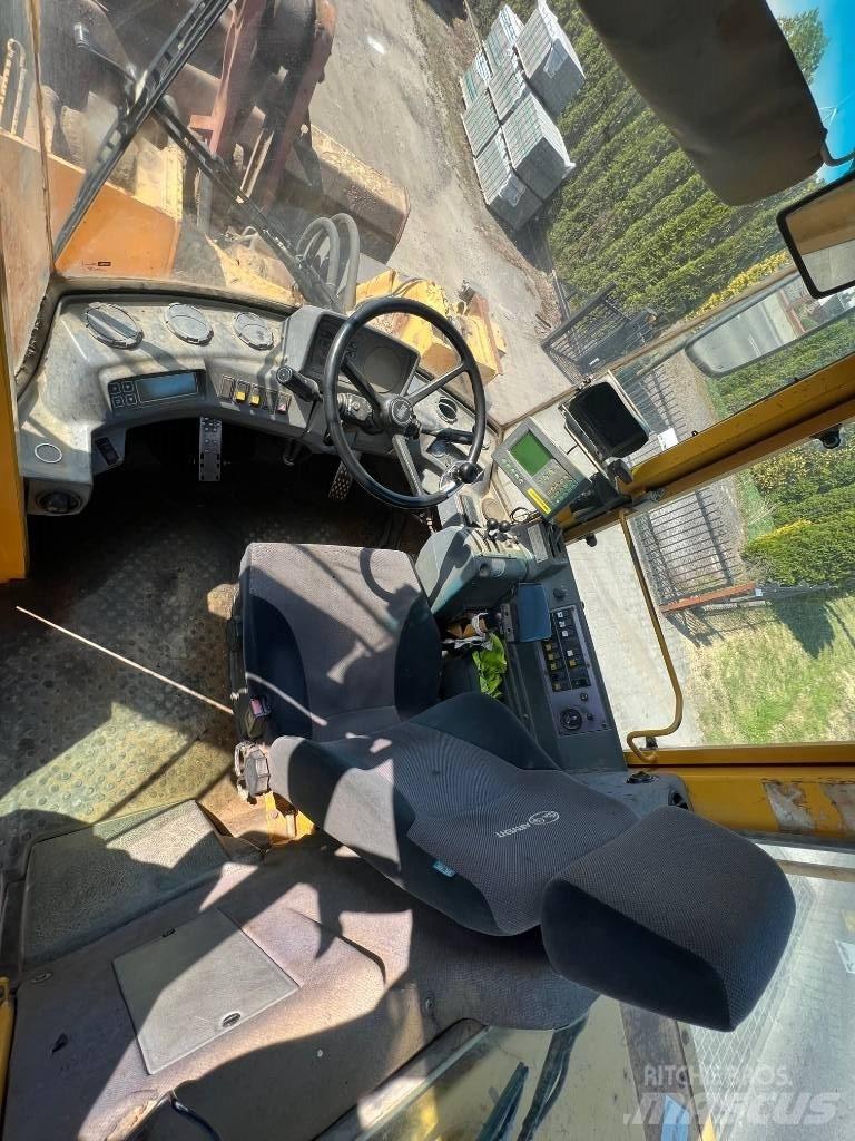 Volvo BM L150 Kolové nakladače