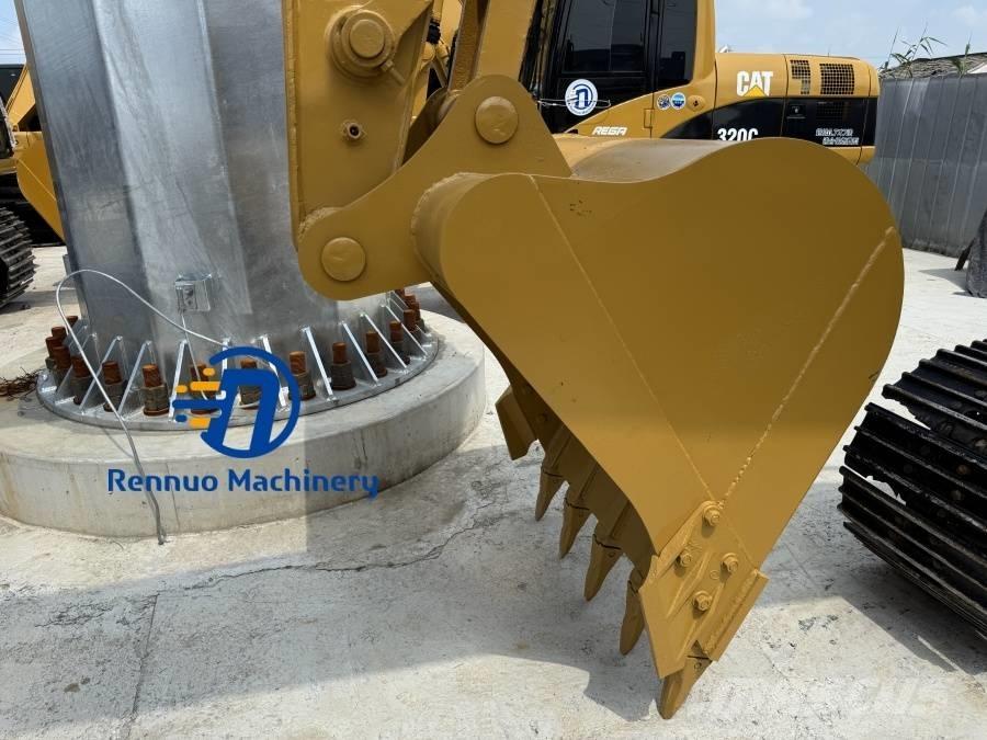 CAT 320B Pásová rýpadla